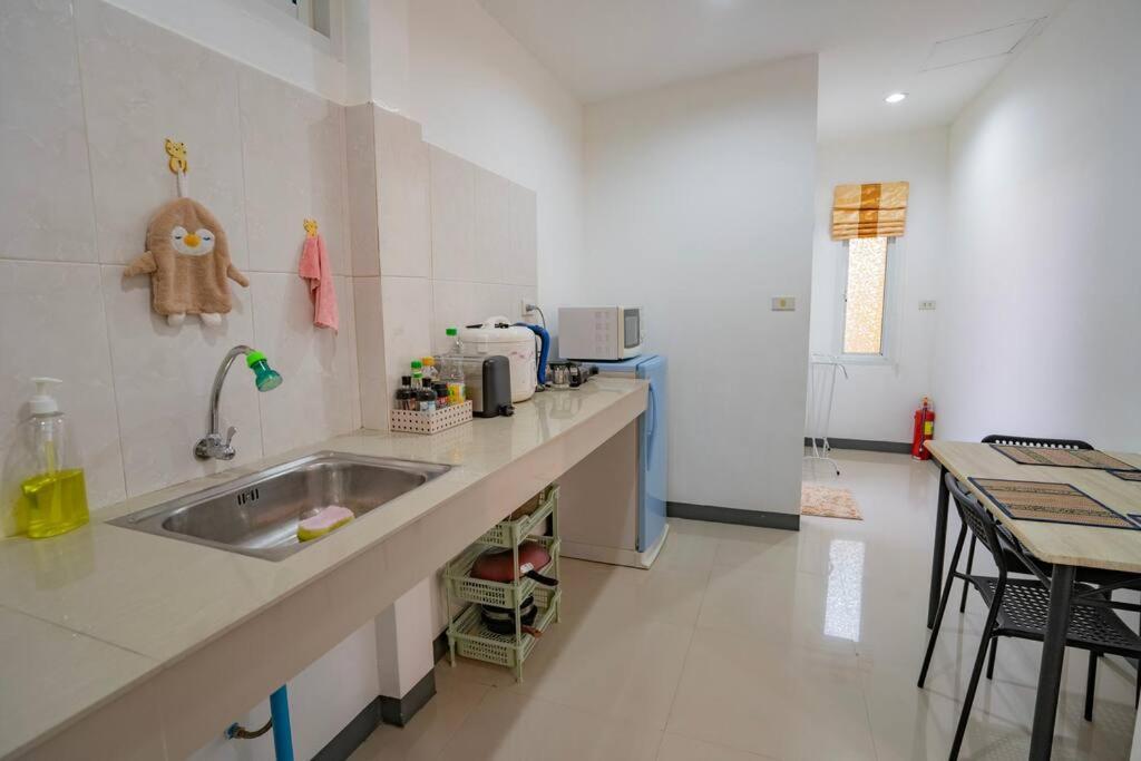Ao Nang Little Yellow House- Aonang מראה חיצוני תמונה