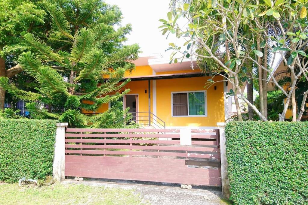 Ao Nang Little Yellow House- Aonang מראה חיצוני תמונה